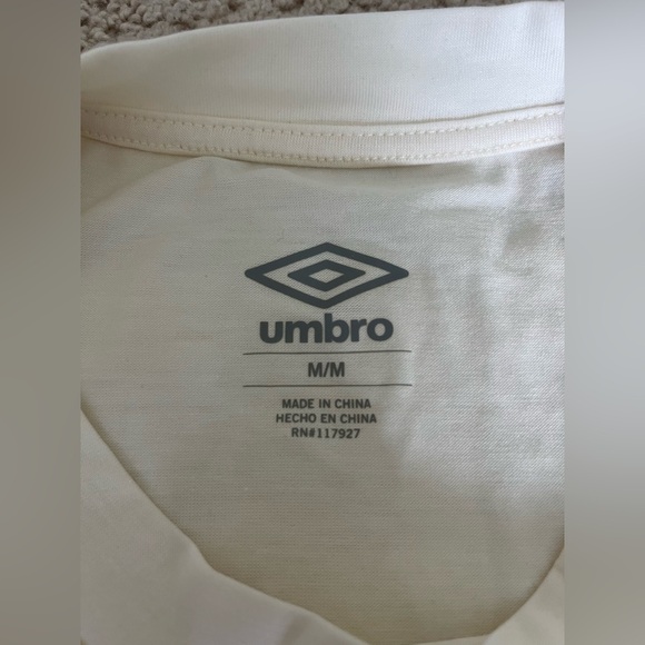 NWT Umbro Cream Logo Tee - Picture 5 of 7